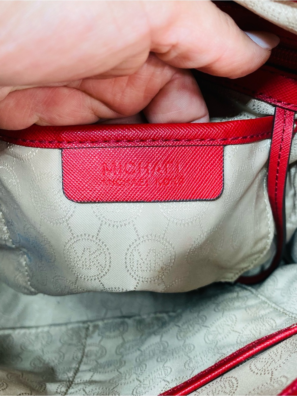 Michael Kors Hamilton Large North South Tote Red Saffiano Leather Gold Hardware - Picture 9 of 10